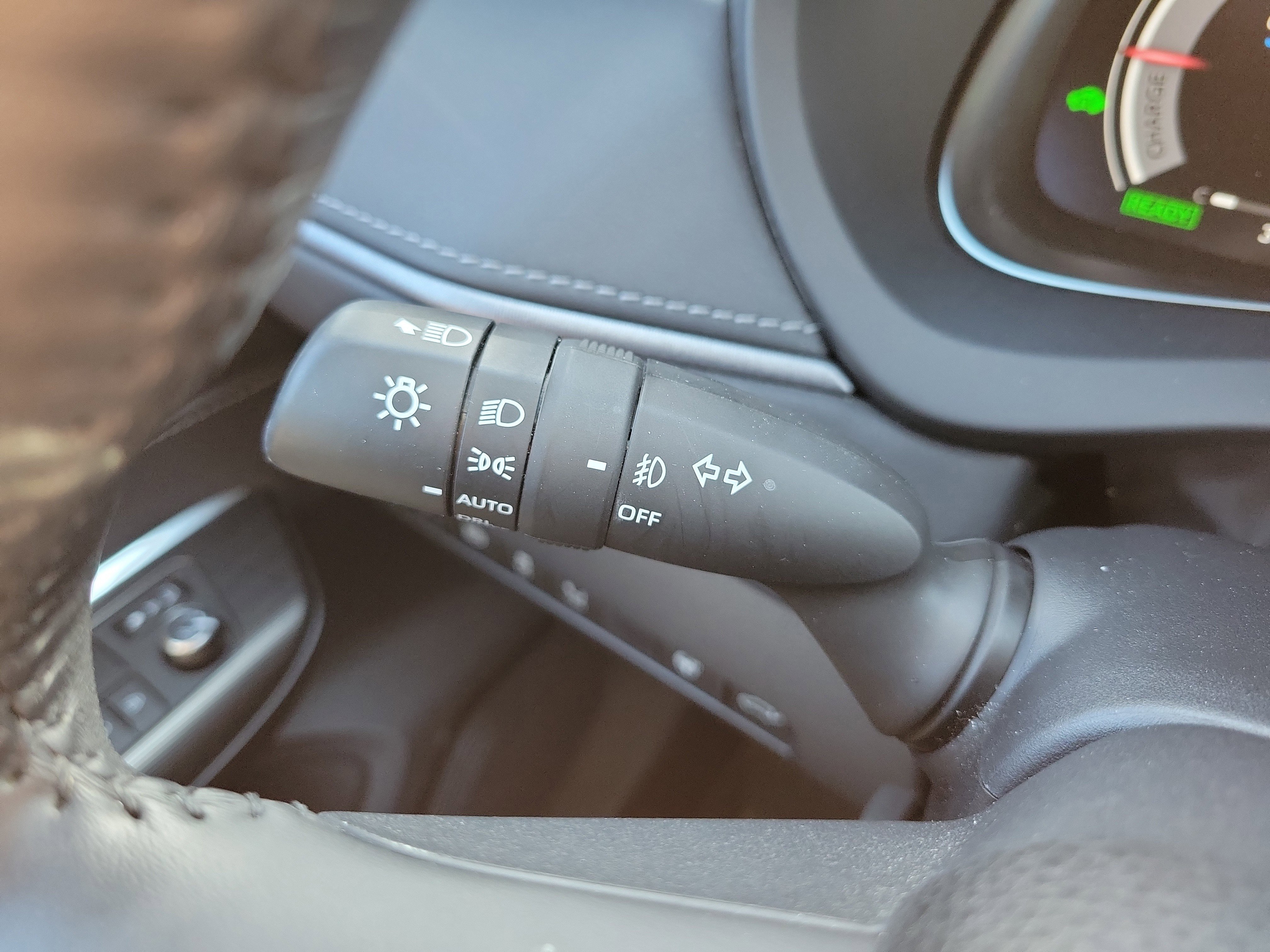 Used 2024 Toyota Venza Limited image 31