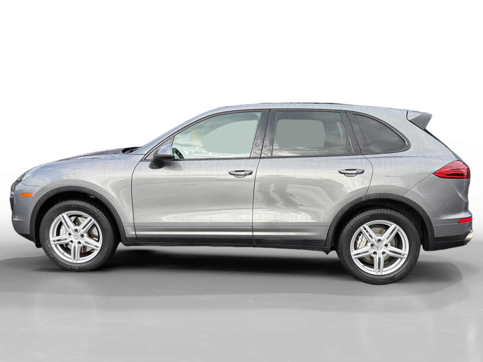 Used 2017 Porsche Cayenne S AWD/4WD image 2