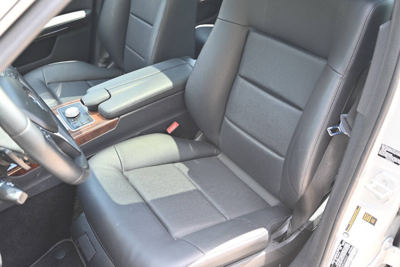 Used 2012 Mercedes-Benz E 350 4MATIC Sedan image 19