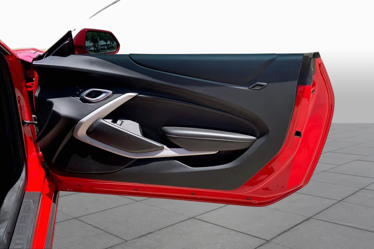Used 2020 Chevrolet Camaro LT RWD image 19