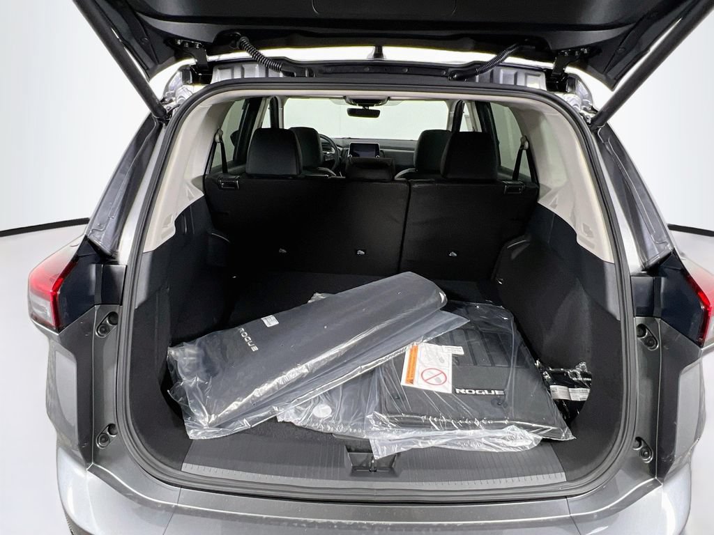New 2026 Nissan Rogue Dark Armor AWD/4WD image 23