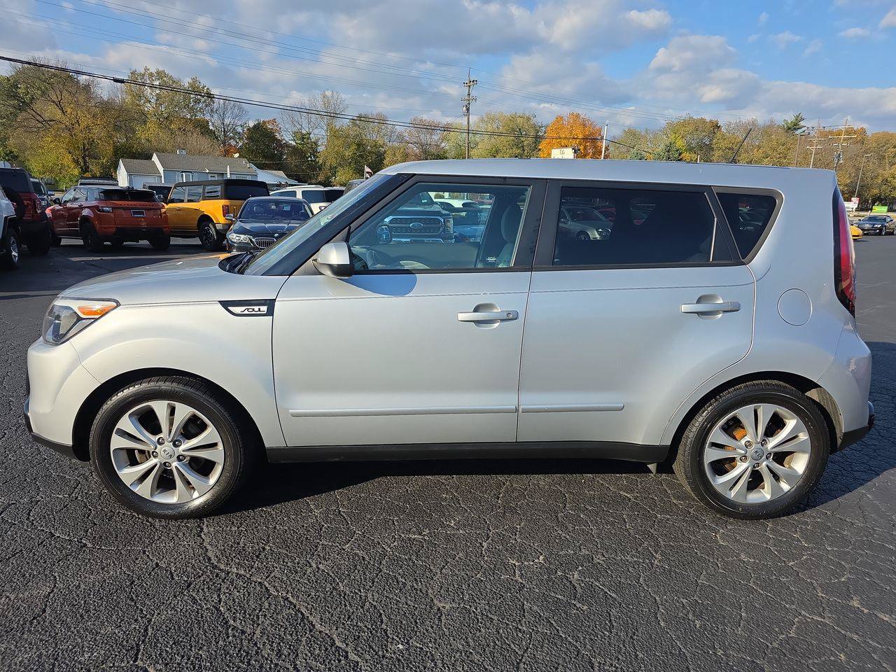 Used 2016 Kia Soul + FWD image 19