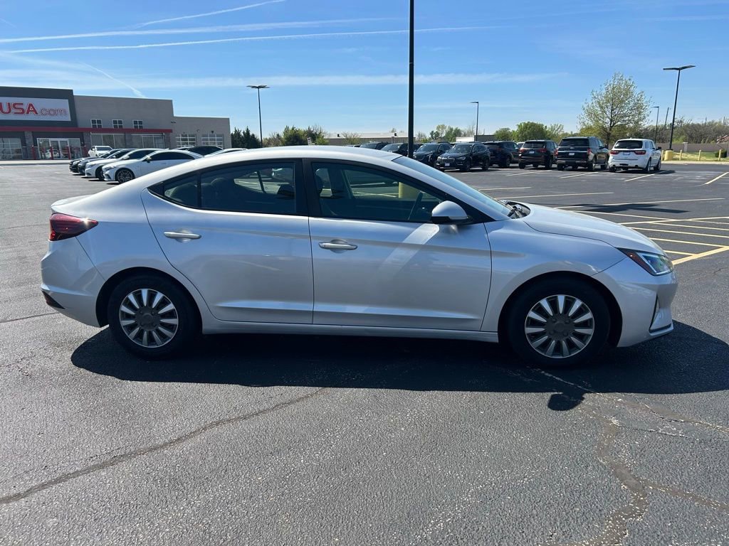 Used 2019 Hyundai Elantra SE w/ Cargo Package image 9