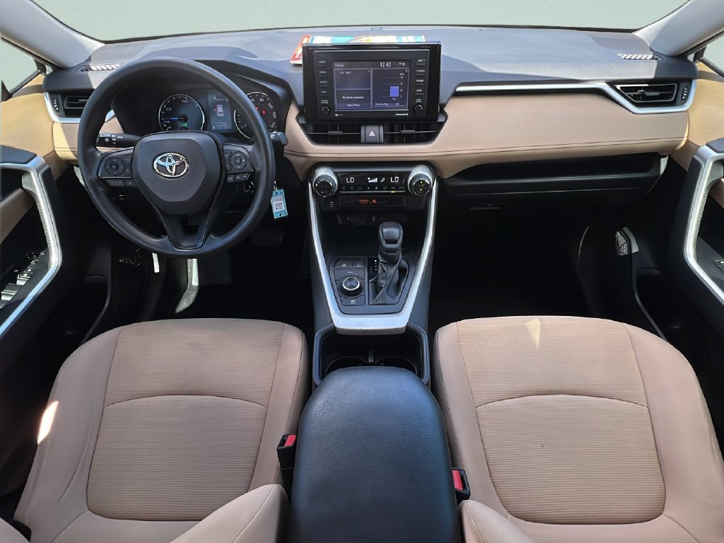 Used 2022 Toyota RAV4 LE AWD/4WD image 11