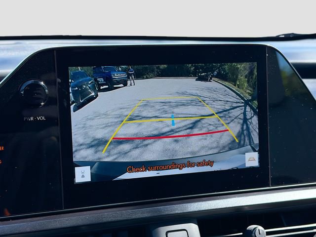 Used 2023 Lexus UX 250h FWD w/ Accessory Package (Z1) image 33