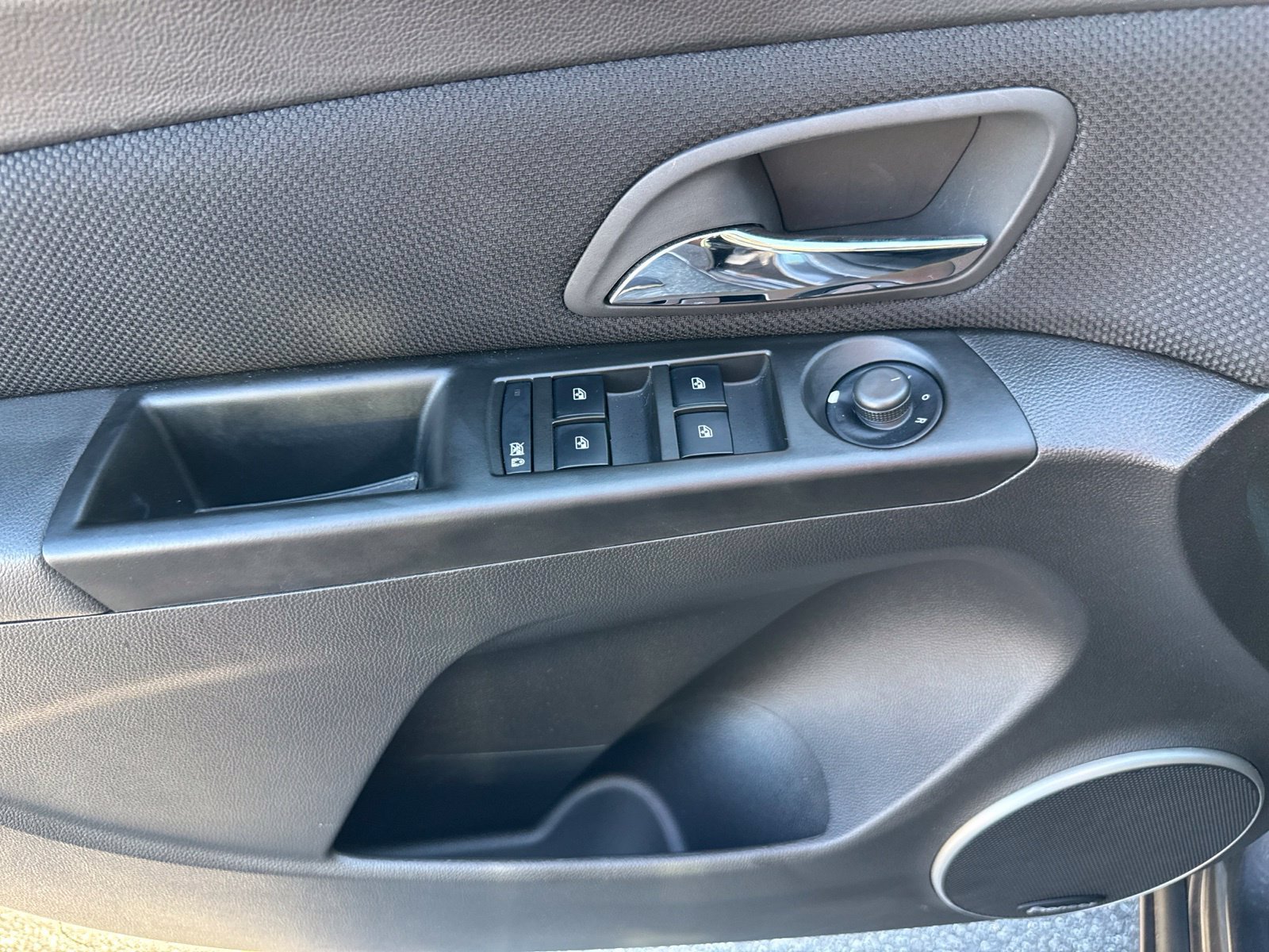 Used 2011 Chevrolet Cruze LT FWD image 17