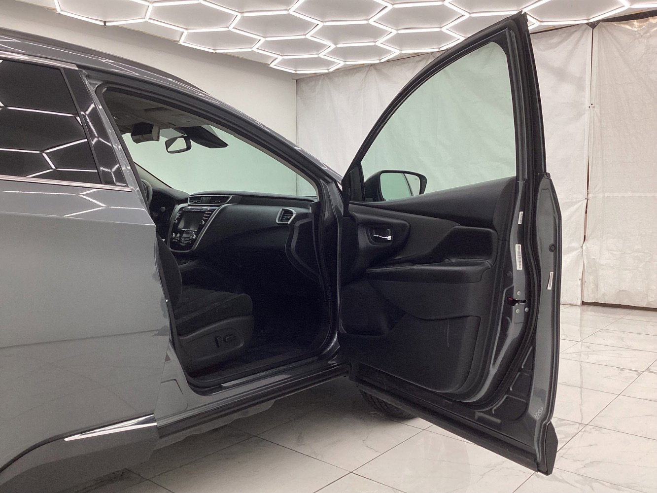 Used 2020 Nissan Murano SV image 17