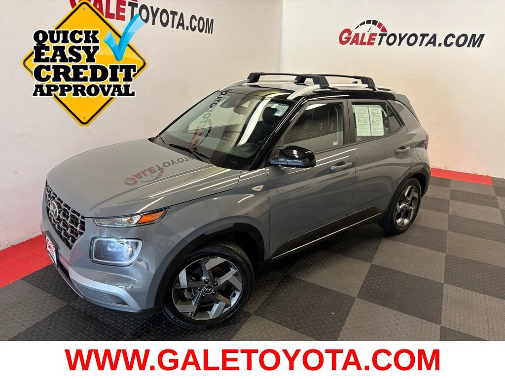 Used 2022 Hyundai Venue Limited FWD image 1