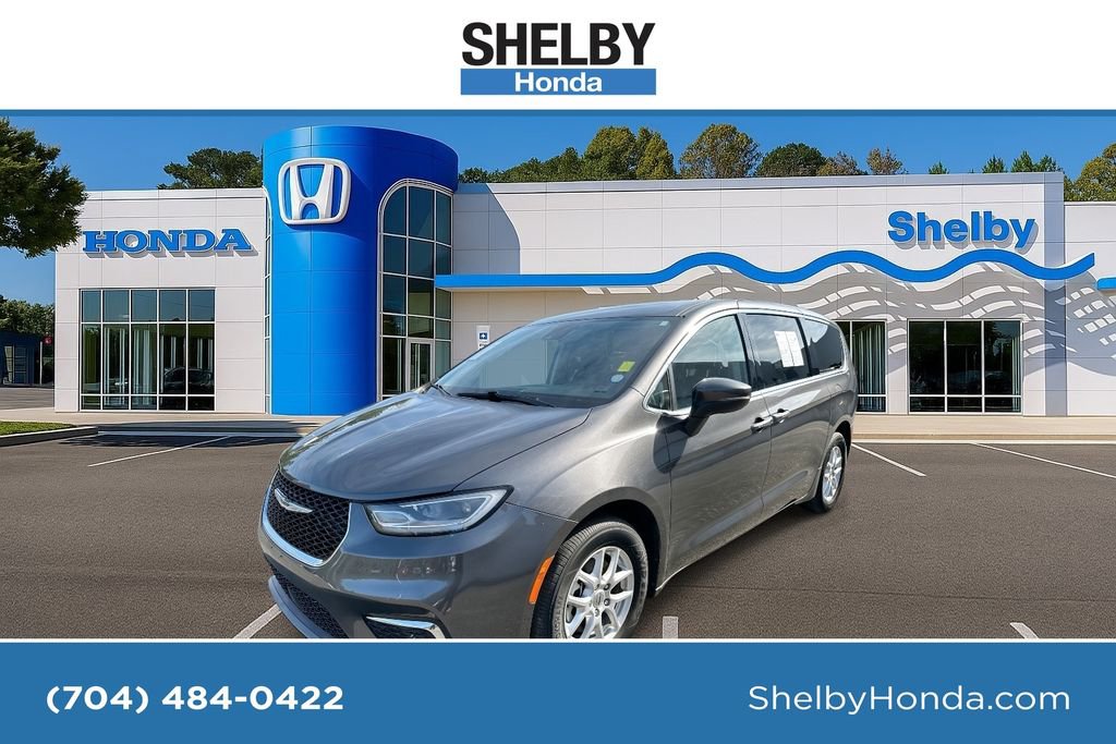 Used 2023 Chrysler Pacifica Touring-L