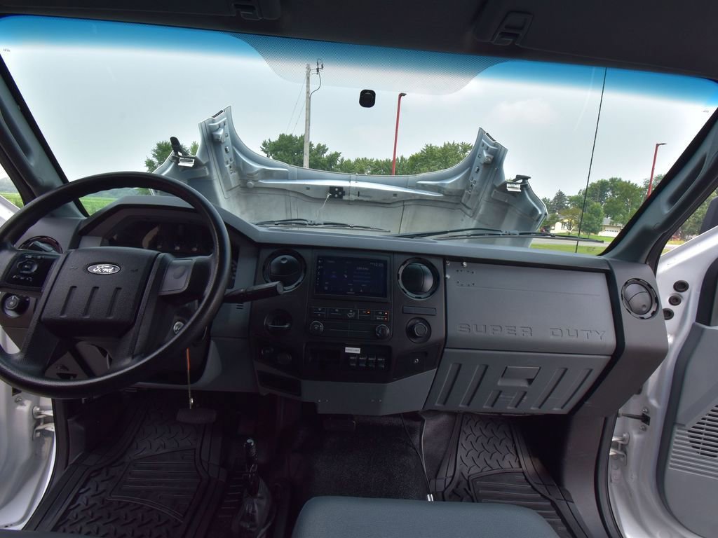 Used 2019 Ford F750 2WD Regular Cab Super Duty image 33