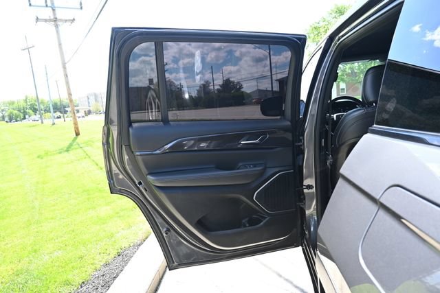 Used 2022 Jeep Grand Cherokee L Laredo AWD/4WD image 24
