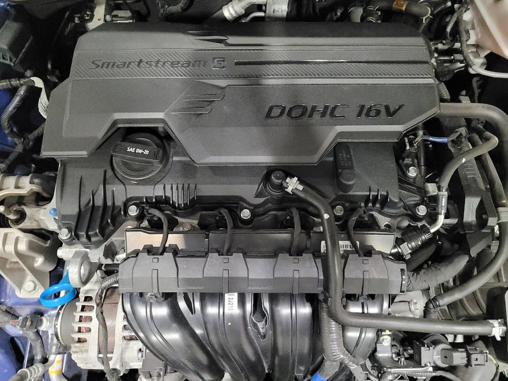 Used 2025 Hyundai Elantra Sport FWD image 30