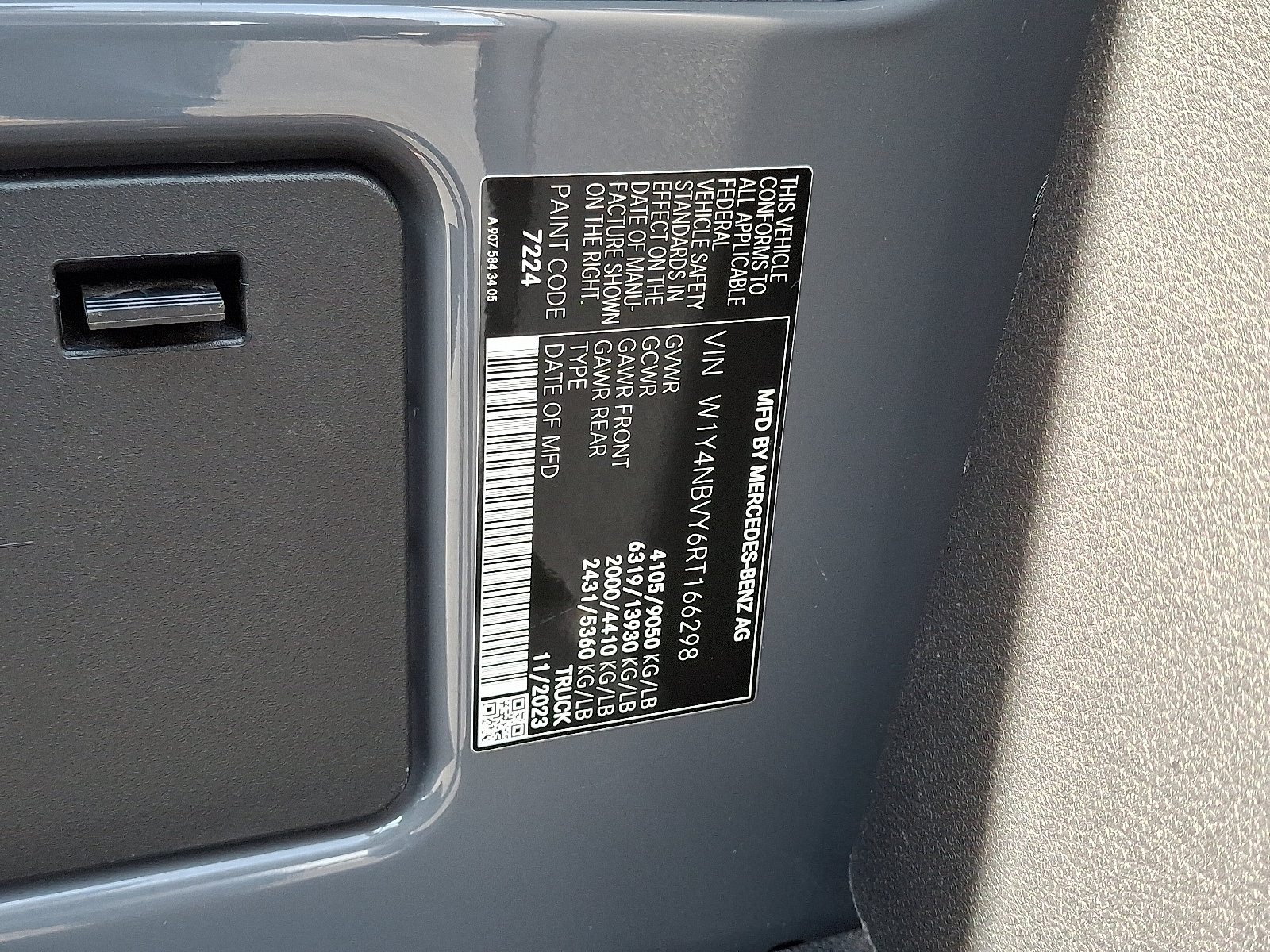 Used 2024 Mercedes-Benz Sprinter 2500 image 26