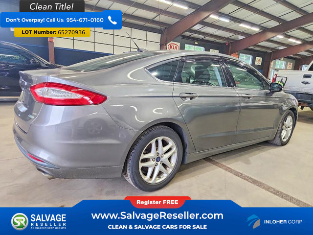 Used 2014 Ford Fusion SE FWD image 4
