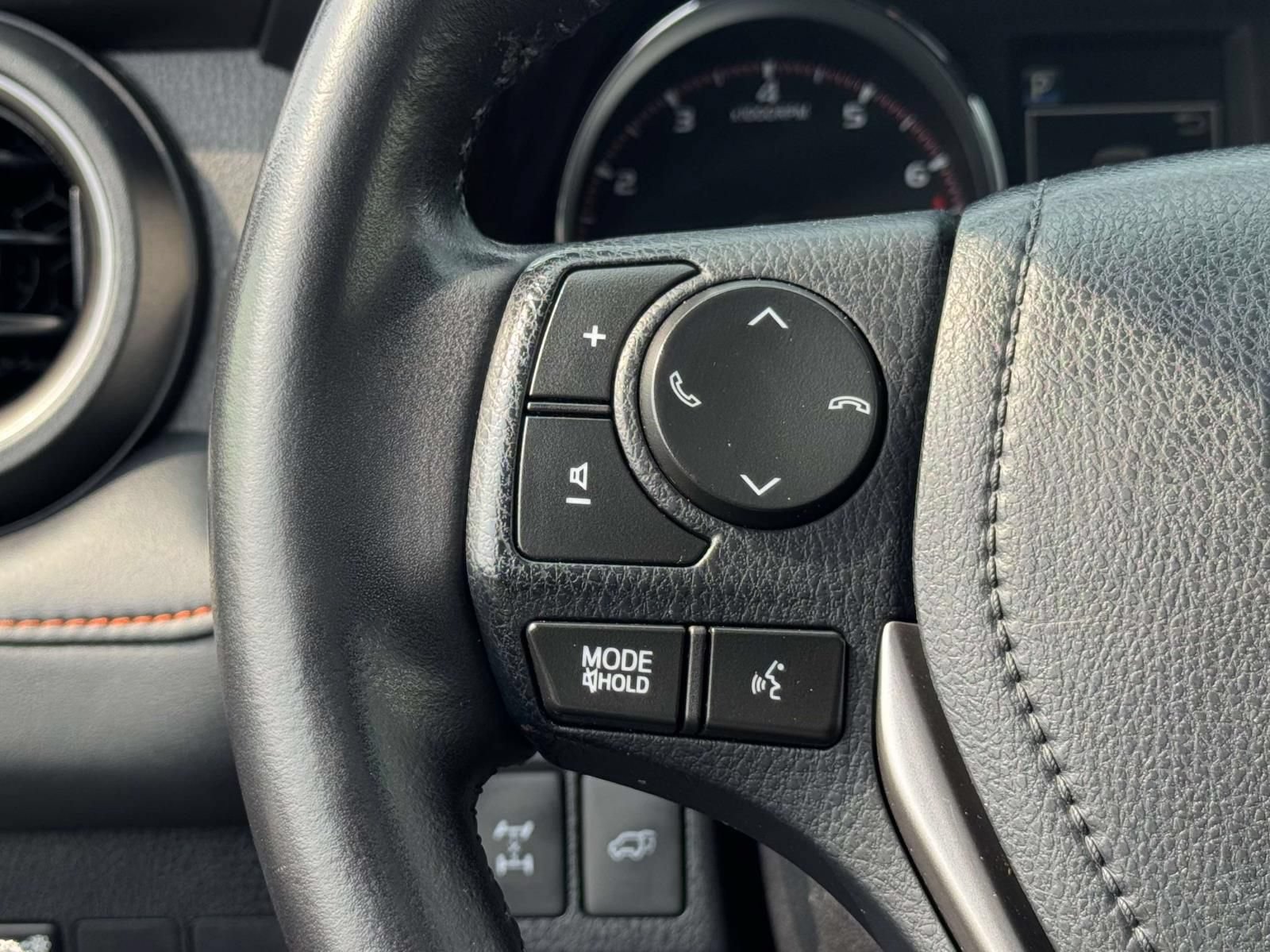 Used 2016 Toyota RAV4 SE AWD/4WD image 7