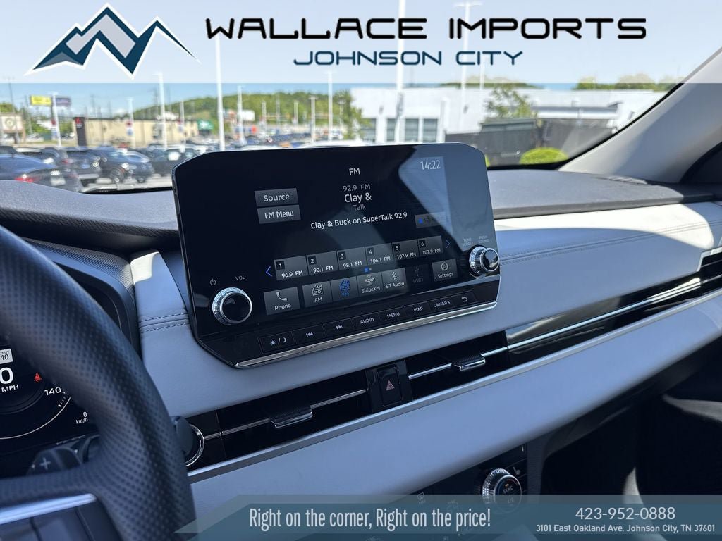 Used 2024 Mitsubishi Outlander SEL AWD/4WD image 23