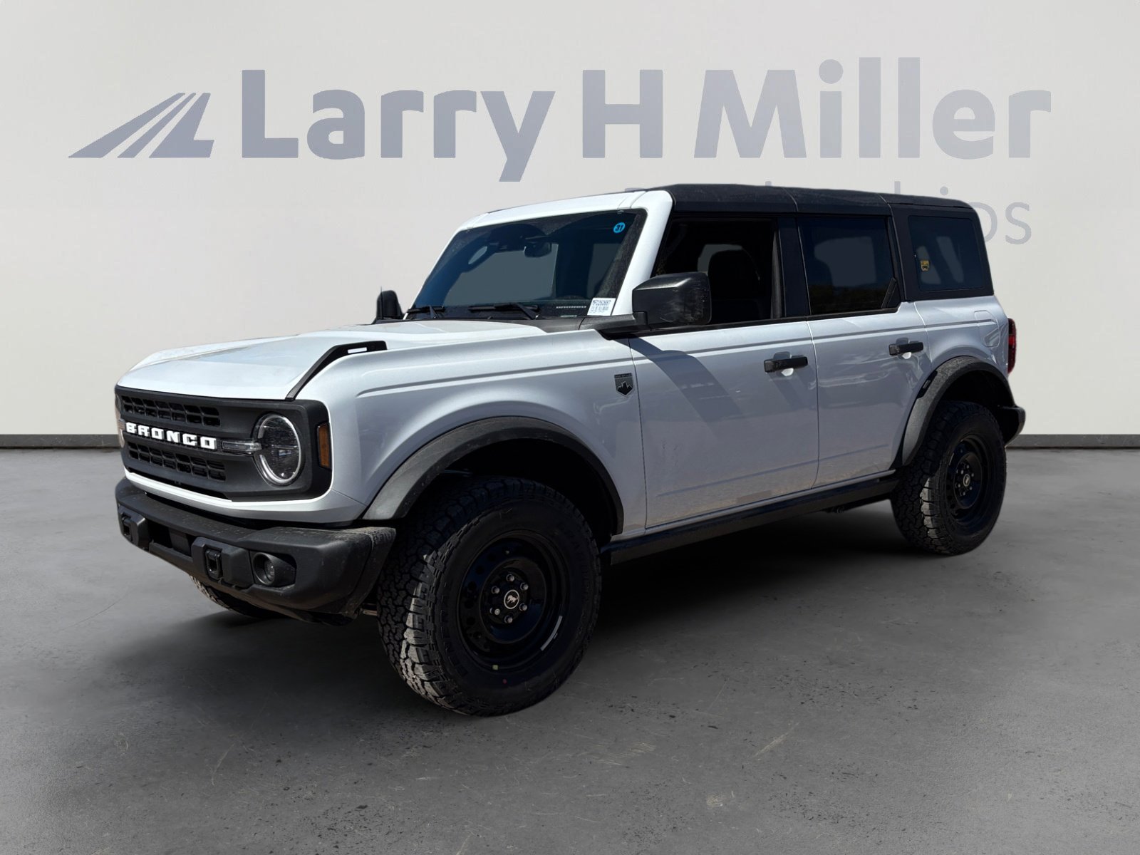 New 2026 Ford Bronco Big Bend w/ Black Diamond Package image 1
