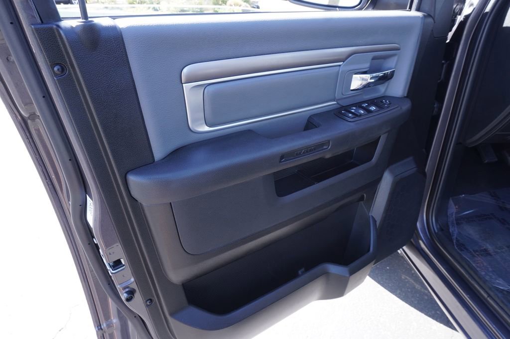 Used 2024 RAM 1500 Classic SLT image 14