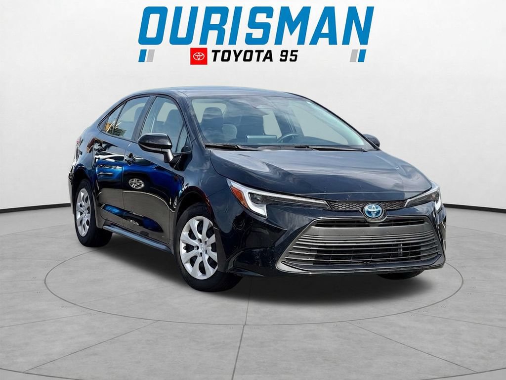 Used 2025 Toyota Corolla LE w/ Convenience Package FWD video 1