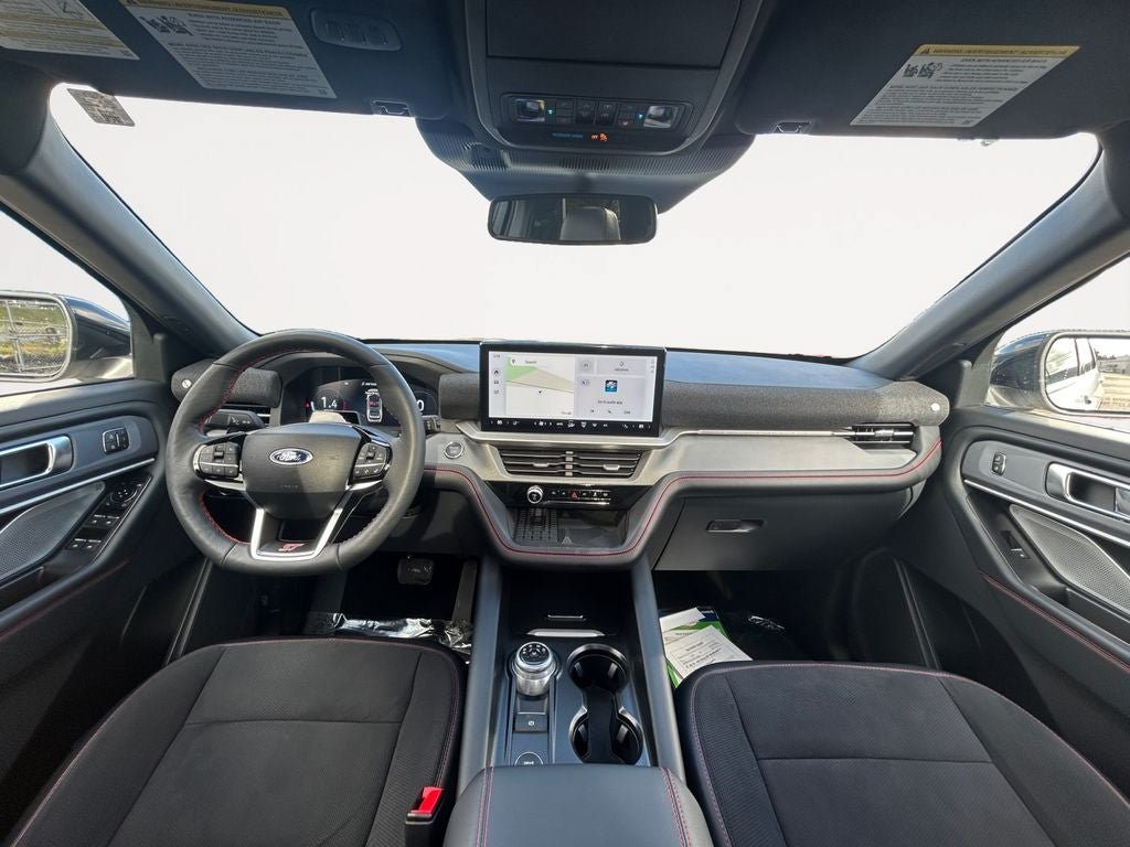 Used 2025 Ford Explorer ST AWD/4WD image 13