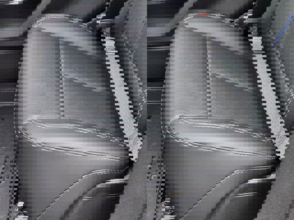 New 2026 Cadillac Lyriq Premium Luxury w/ LPO, Floor Liner Package image 27