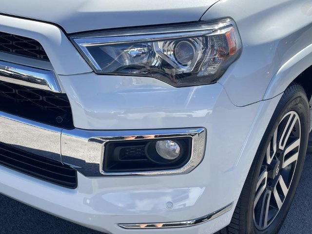Used 2019 Toyota 4Runner Limited AWD/4WD image 9