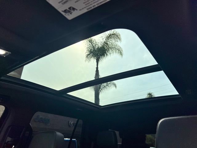 Used 2023 Chevrolet Tahoe Z71 w/ Luxury Package image 20