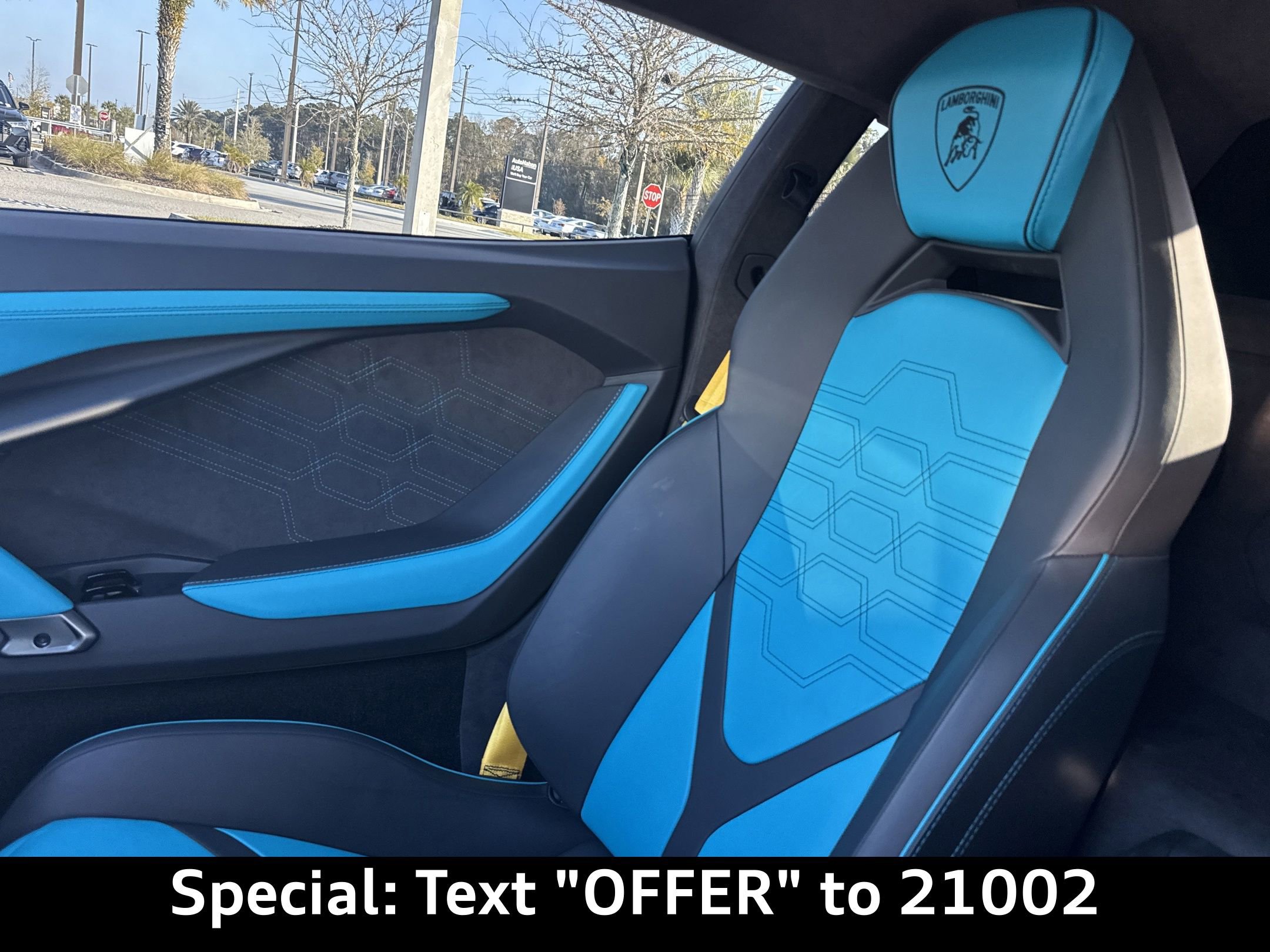 Used 2024 Lamborghini Revuelto image 32