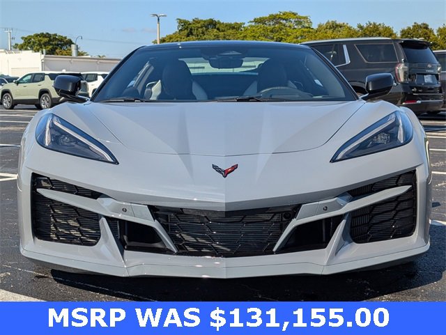 Used 2025 Chevrolet Corvette E-Ray w/ Stealth Interior Trim Package image 2