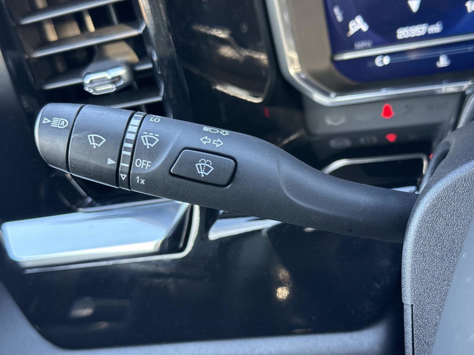 Used 2023 Chevrolet Silverado 1500 LT image 8