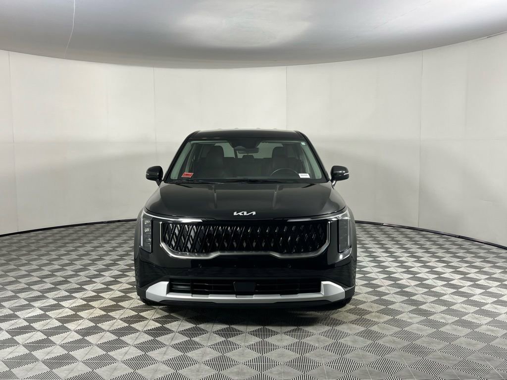 Used 2025 Kia Carnival image 10