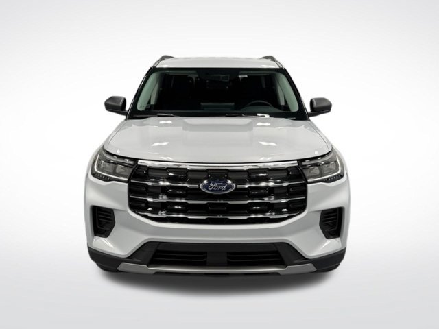 New 2026 Ford Explorer Active RWD image 3