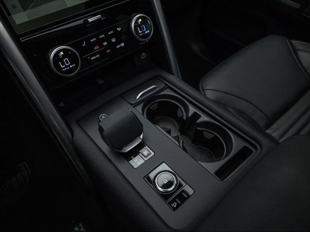 New 2025 Land Rover Discovery S image 23