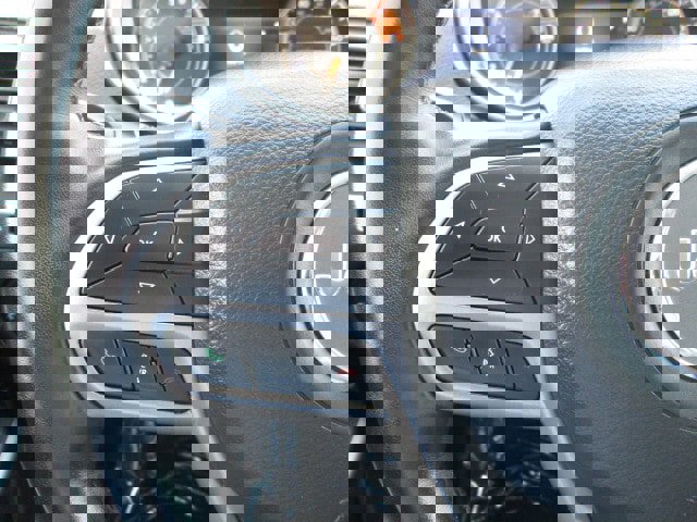 Used 2021 Jeep Cherokee Latitude Lux w/ Comfort/Convenience Group image 18