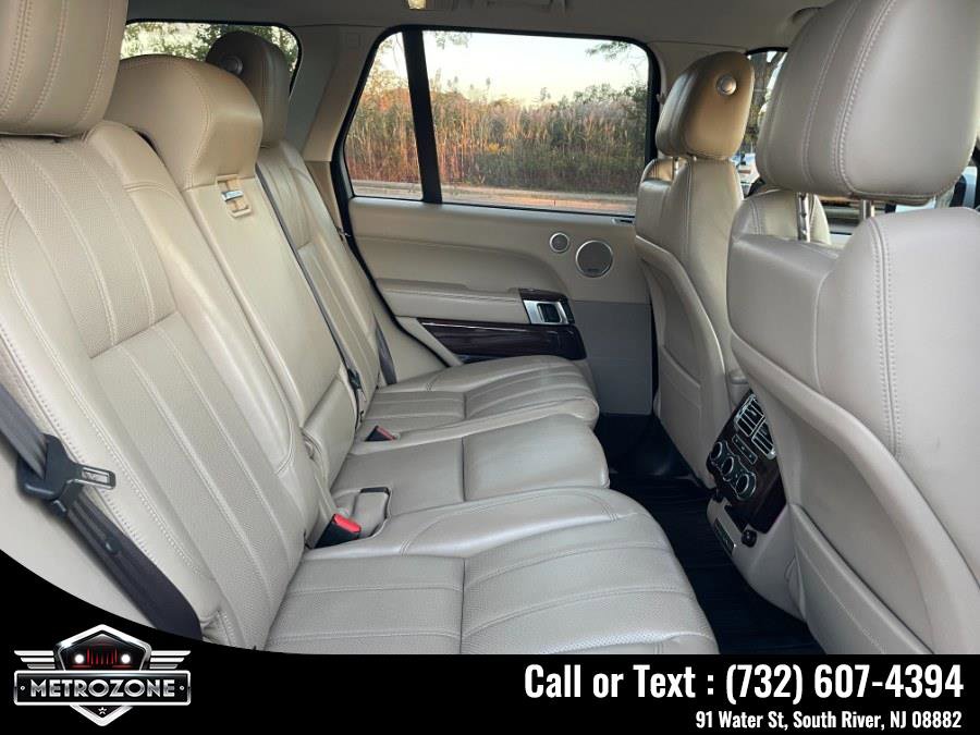 Used 2016 Land Rover Range Rover HSE image 26