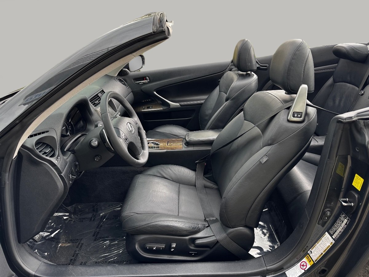 Used 2010 Lexus IS 250C RWD image 16