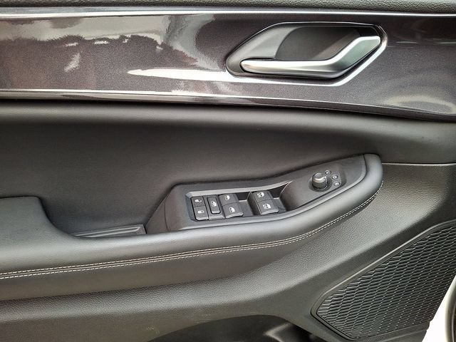 Used 2023 Jeep Grand Cherokee L Laredo AWD/4WD image 15