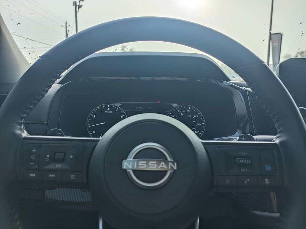 Used 2024 Nissan Pathfinder SV image 29