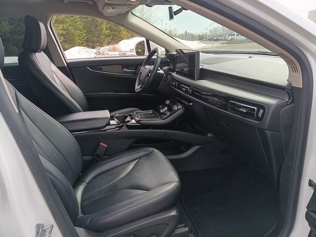 Used 2022 Lincoln Nautilus AWD w/ Premium Package image 19