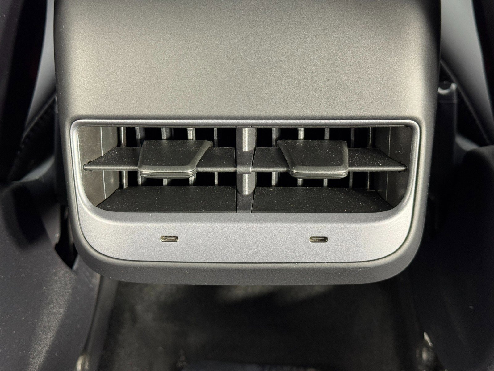 Used 2023 Tesla Model Y Performance image 34