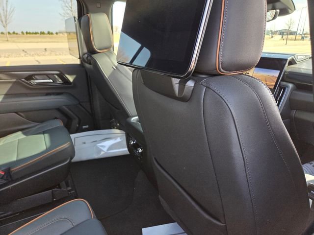New 2026 GMC Yukon XL AT4 w/ AT4 Premium Plus Package AWD/4WD image 44