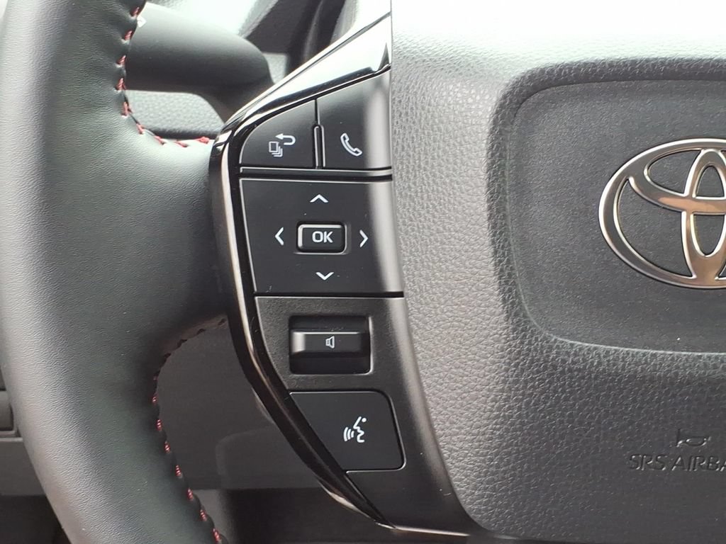 Used 2024 Toyota Prius Prime FWD image 18