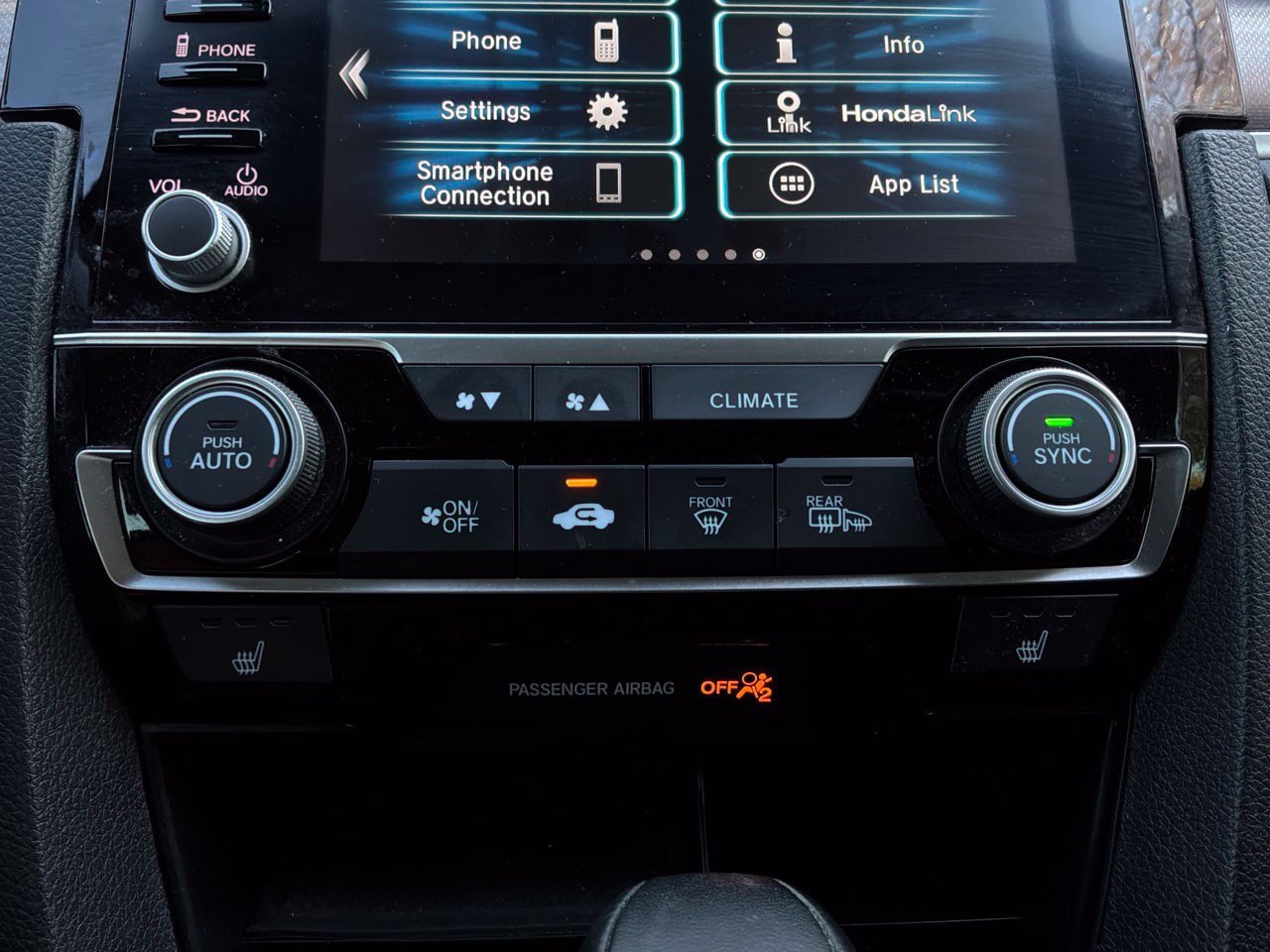 Used 2019 Honda Civic Touring image 31