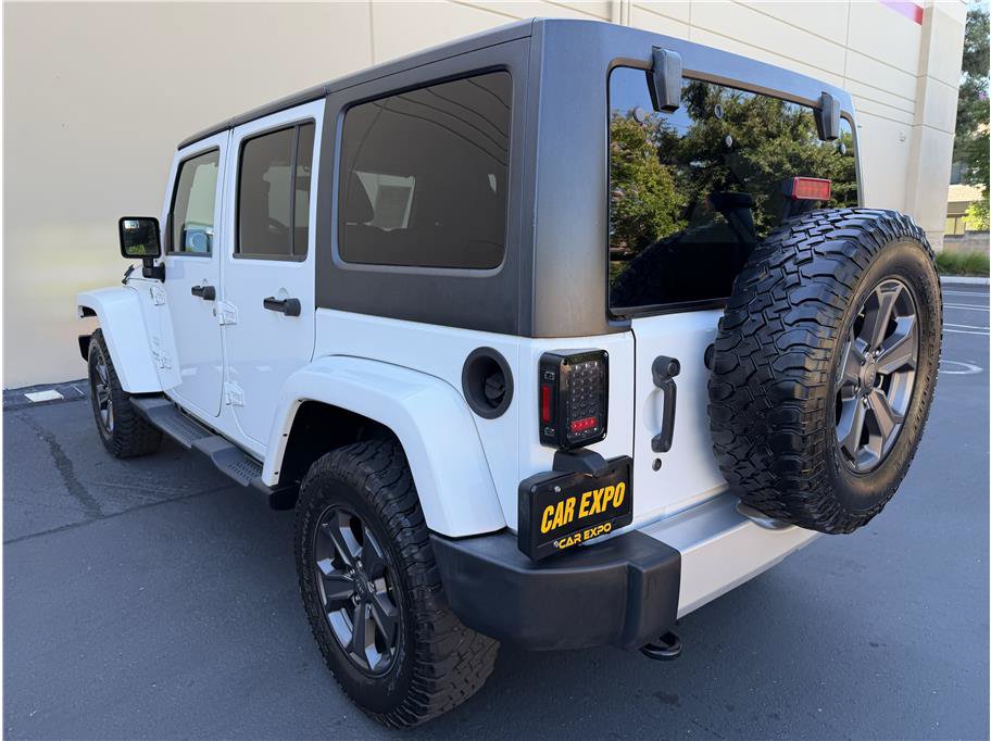 Used 2015 Jeep Wrangler Unlimited Sahara w/ Connectivity Group AWD/4WD image 5