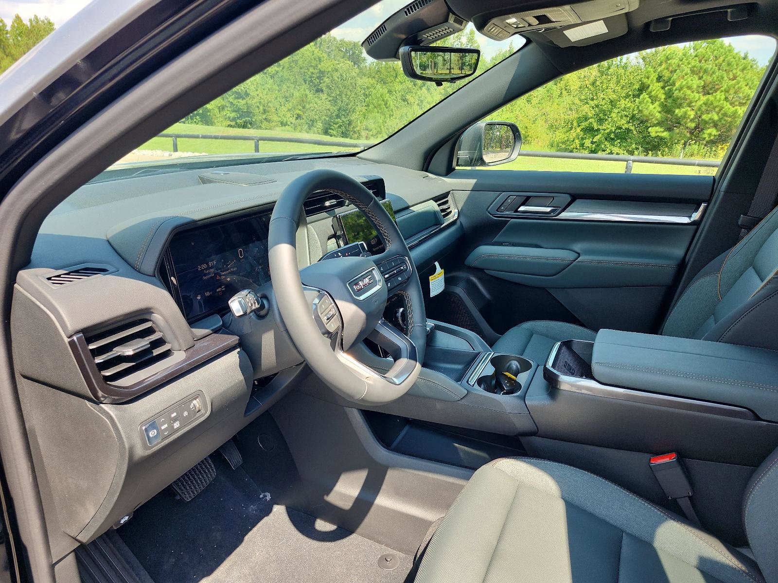 New 2026 GMC Terrain AT4 w/ Convenience Package III image 12