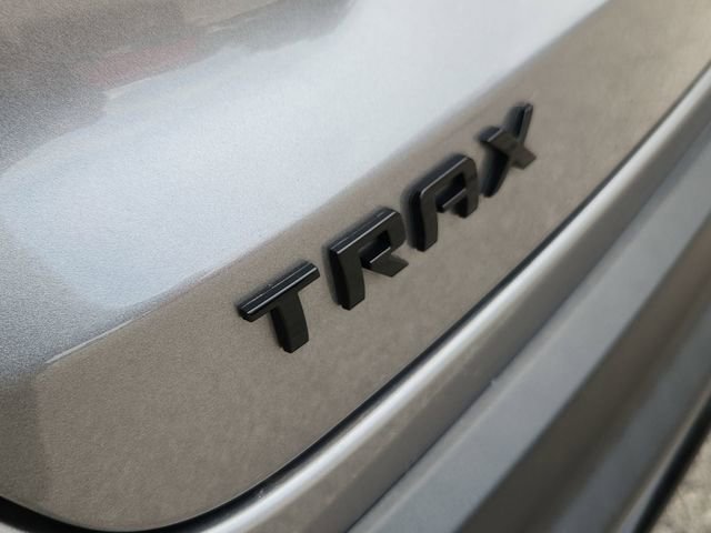 Used 2024 Chevrolet Trax RS FWD image 31