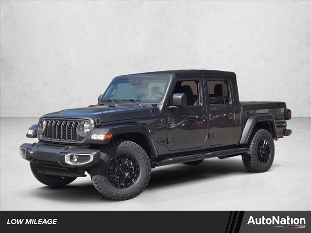 Used 2024 Jeep Gladiator Sport image 1