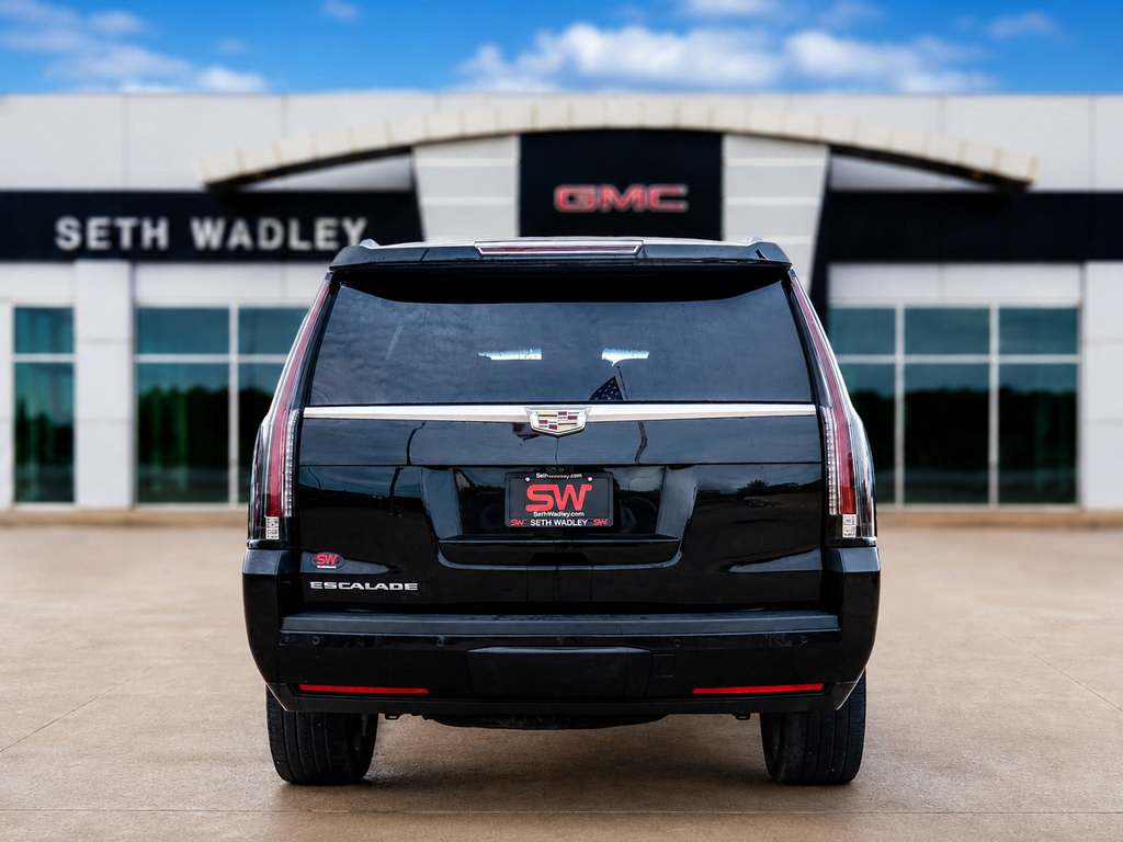 Used 2018 Cadillac Escalade Luxury RWD image 6