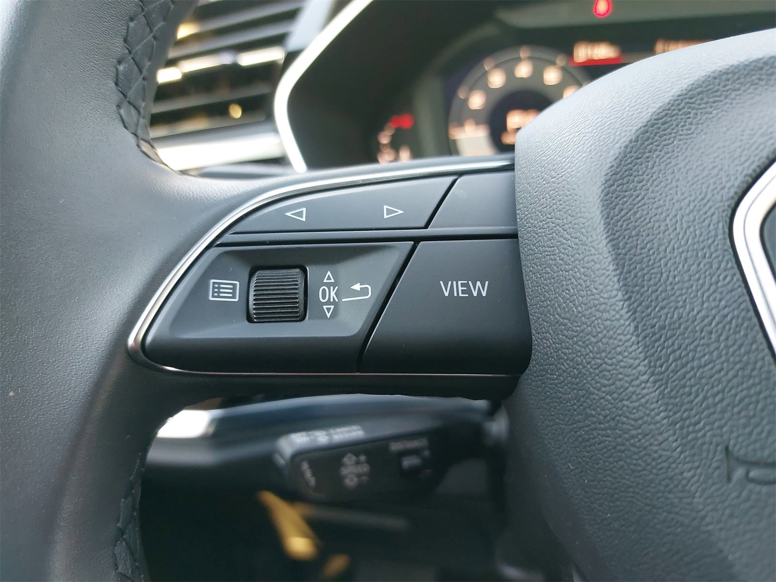 Used 2025 Audi Q3 2.0T Premium w/ Convenience Package image 17