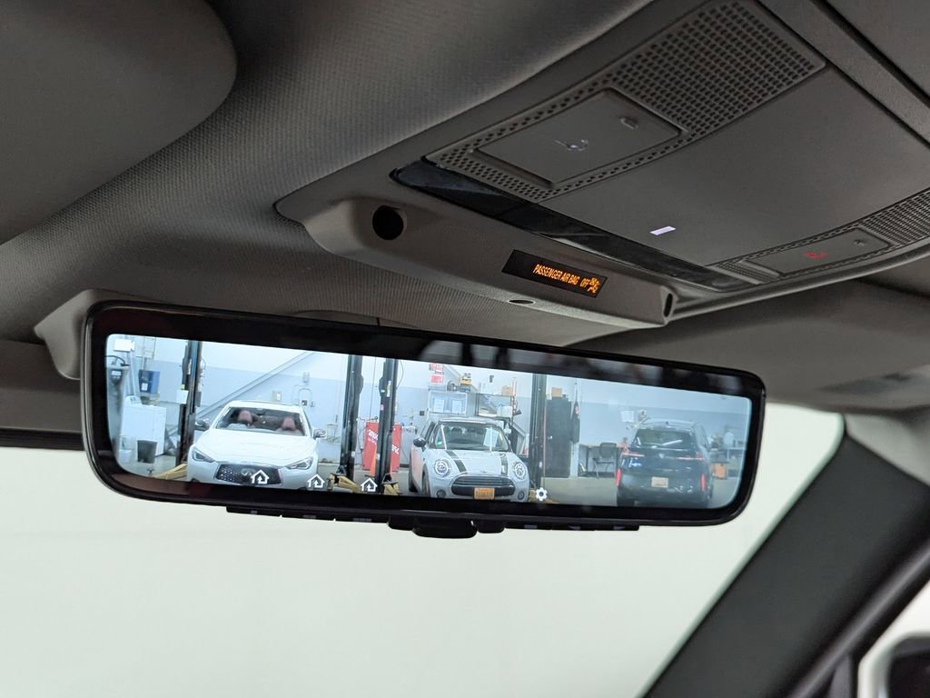 Used 2021 Land Rover Defender 110 image 37